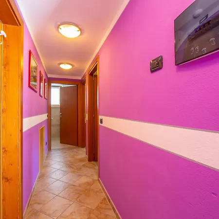 Italia 1 In- Out Mt 50 - Happy Apartment